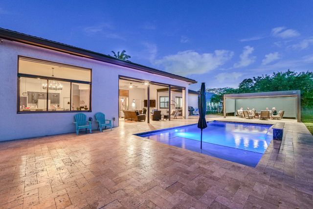 4377 SW 140th Avenue, Davie, FL 33330