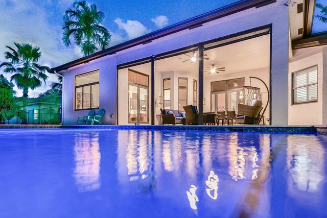 4377 SW 140th Avenue, Davie, FL 33330