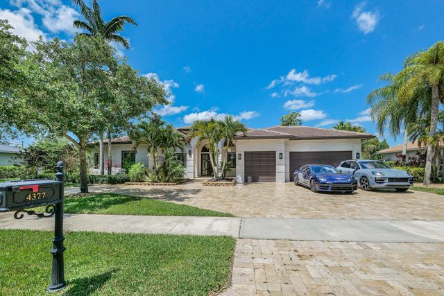 4377 SW 140th Avenue, Davie, FL 33330