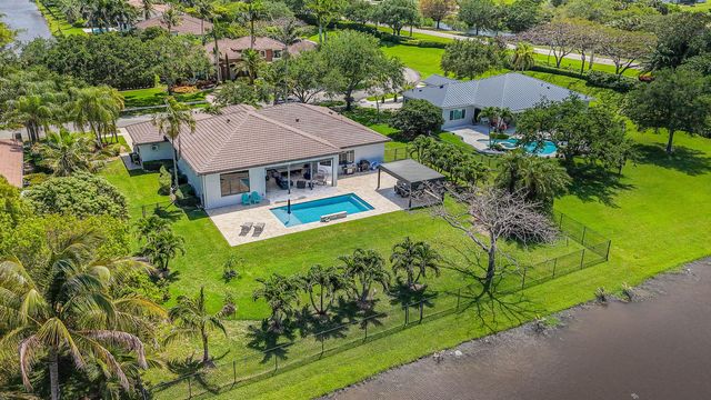 4377 SW 140th Avenue, Davie, FL 33330