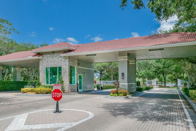 4377 SW 140th Avenue, Davie, FL 33330