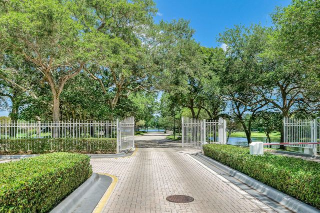 4377 SW 140th Avenue, Davie, FL 33330