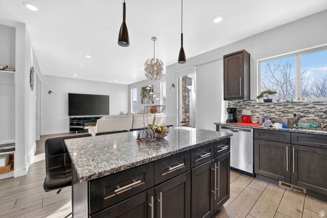 127 W HARVEST VILLAGE LN, Saratoga Springs, UT 84045