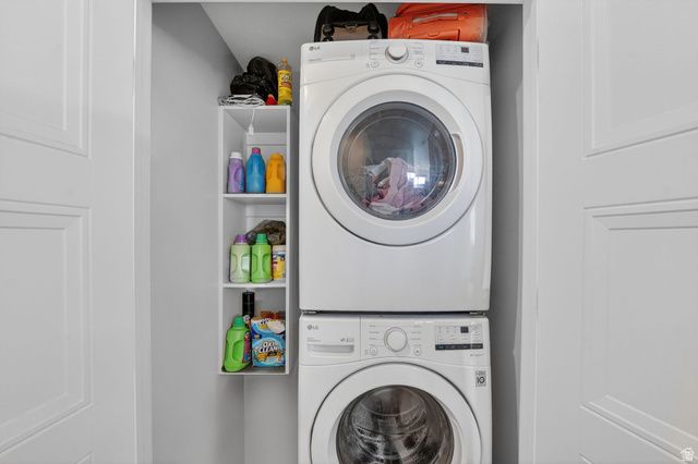 127 W HARVEST VILLAGE LN, Saratoga Springs, UT 84045