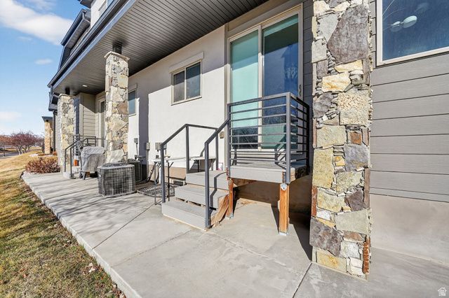 127 W HARVEST VILLAGE LN, Saratoga Springs, UT 84045