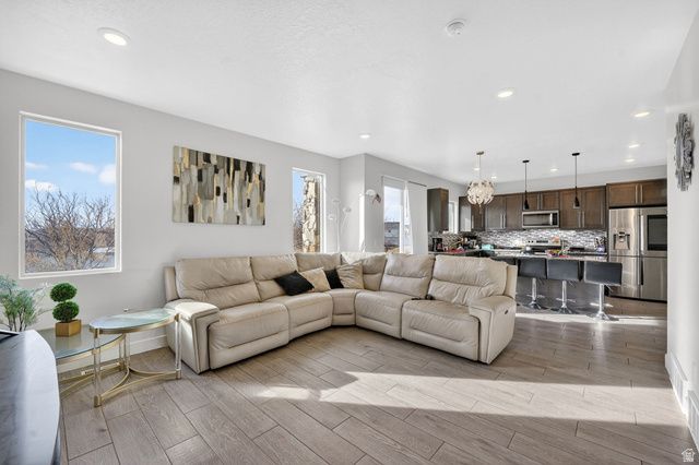 127 W HARVEST VILLAGE LN, Saratoga Springs, UT 84045