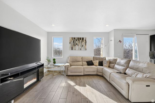 127 W HARVEST VILLAGE LN, Saratoga Springs, UT 84045