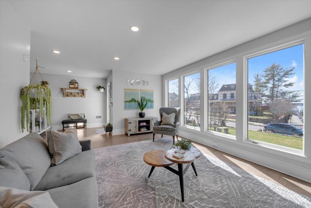 37 Carlton Avenue, Port Washington, NY 11050