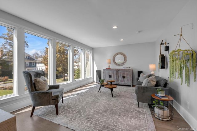 37 Carlton Avenue, Port Washington, NY 11050