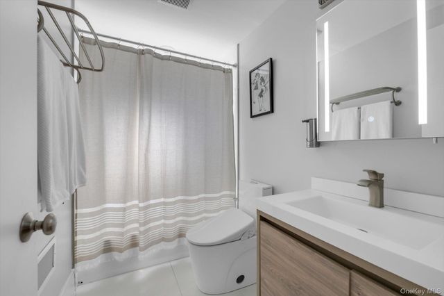 37 Carlton Avenue, Port Washington, NY 11050