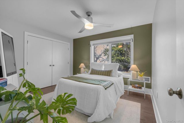 37 Carlton Avenue, Port Washington, NY 11050