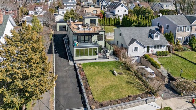 37 Carlton Avenue, Port Washington, NY 11050