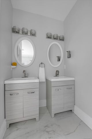 37 Carlton Avenue, Port Washington, NY 11050