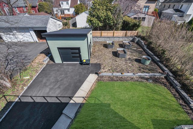 37 Carlton Avenue, Port Washington, NY 11050