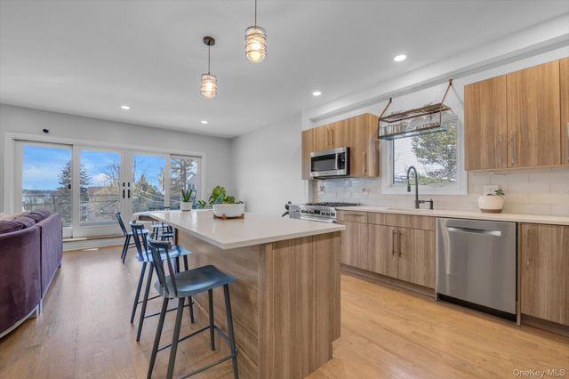 37 Carlton Avenue, Port Washington, NY 11050