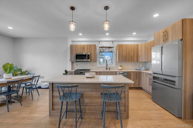 37 Carlton Avenue, Port Washington, NY 11050