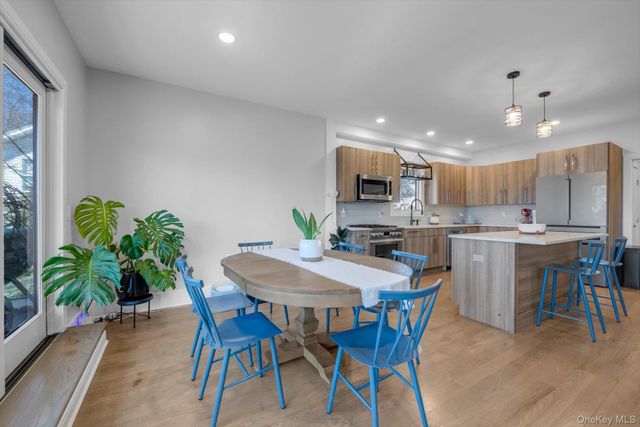 37 Carlton Avenue, Port Washington, NY 11050