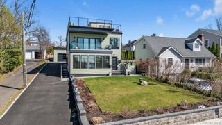 37 Carlton Avenue, Port Washington, NY 11050