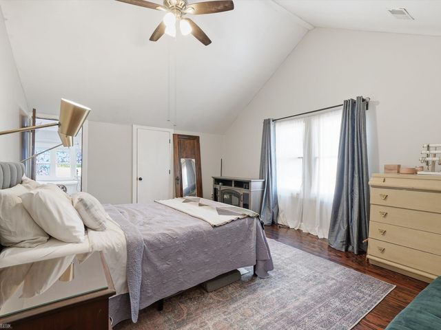 22823 Visnaw Street, St Clair Shores, MI 48081