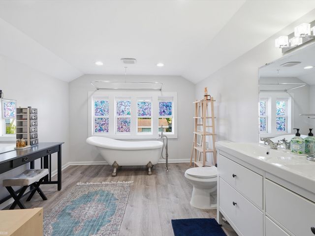 22823 Visnaw Street, St Clair Shores, MI 48081