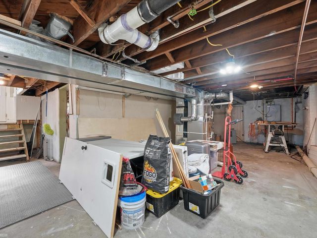 22823 Visnaw Street, St Clair Shores, MI 48081