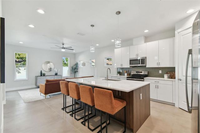 3119 W CYPRESS STREET, Tampa, FL 33607