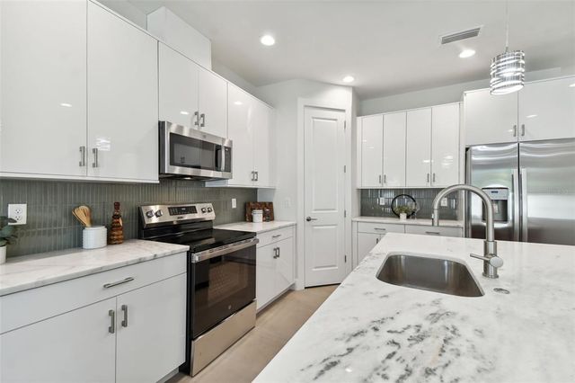 3119 W CYPRESS STREET, Tampa, FL 33607