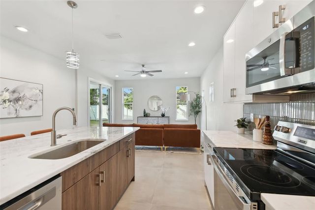 3119 W CYPRESS STREET, Tampa, FL 33607