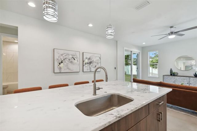 3119 W CYPRESS STREET, Tampa, FL 33607