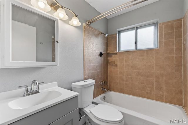 2105 Avon Drive, Unincorporated, MO 63033