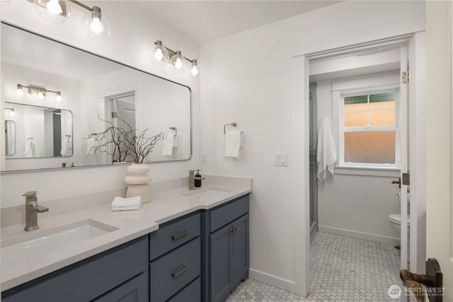 508 10th Avenue W, Kirkland, WA 98033