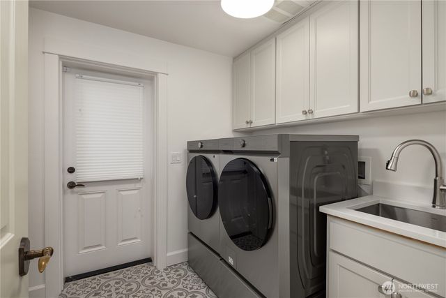 508 10th Avenue W, Kirkland, WA 98033