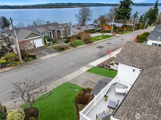 508 10th Avenue W, Kirkland, WA 98033