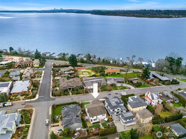 508 10th Avenue W, Kirkland, WA 98033