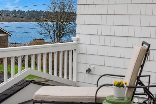 508 10th Avenue W, Kirkland, WA 98033