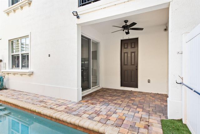 3235 NE 13th Street, Pompano Beach, FL 33062