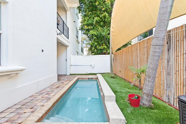 3235 NE 13th Street, Pompano Beach, FL 33062