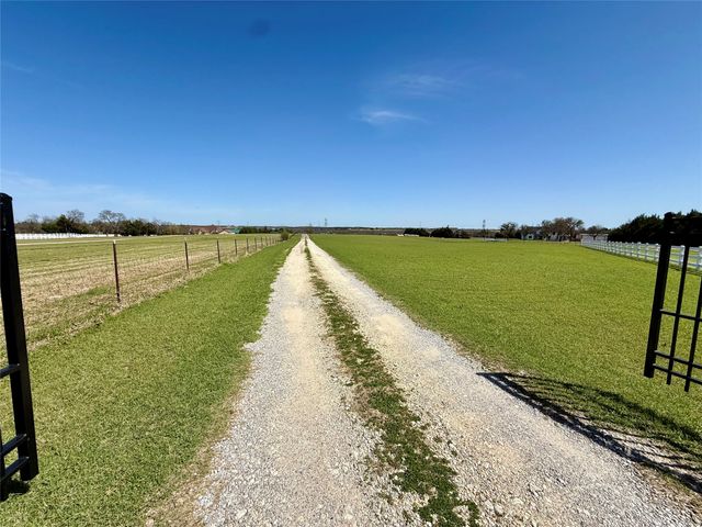 20762 S FM 740, Forney, TX 75126