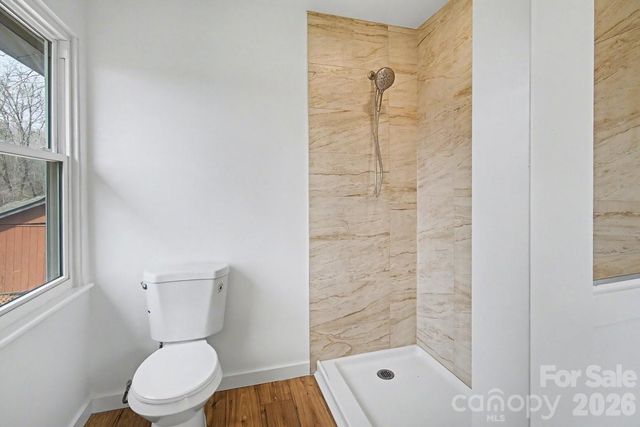 40 Evelake Drive, Asheville, NC 28806