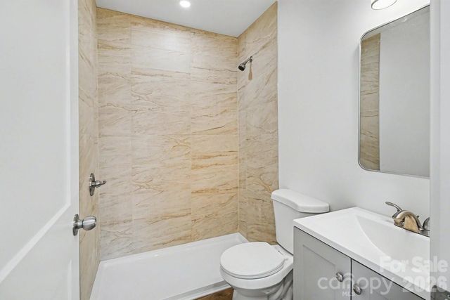 40 Evelake Drive, Asheville, NC 28806
