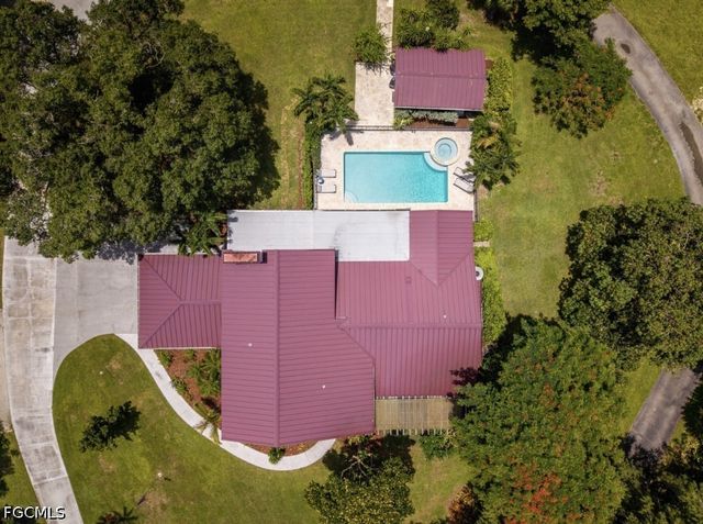 6100 Dogwood WAY, Naples, FL 34116