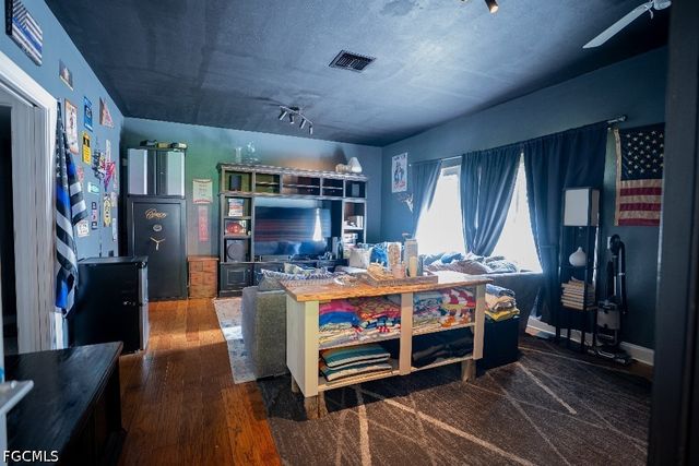 6100 Dogwood WAY, Naples, FL 34116