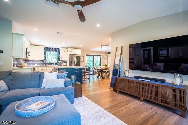 6100 Dogwood WAY, Naples, FL 34116