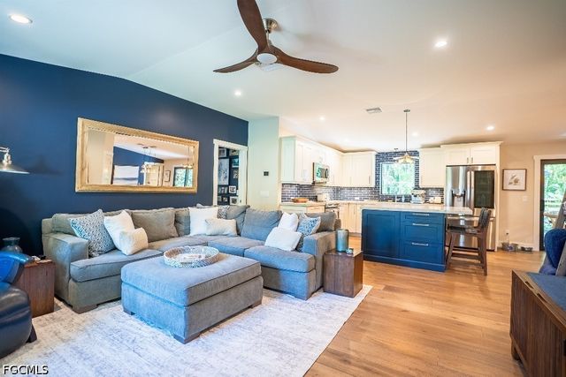 6100 Dogwood WAY, Naples, FL 34116