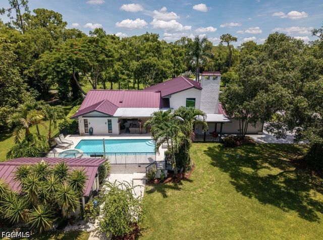 6100 Dogwood WAY, Naples, FL 34116