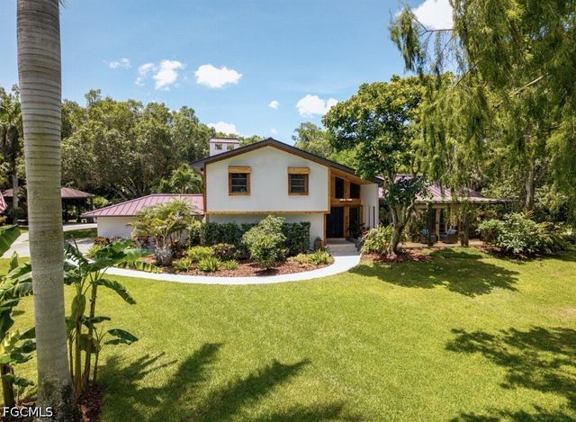 6100 Dogwood WAY, Naples, FL 34116