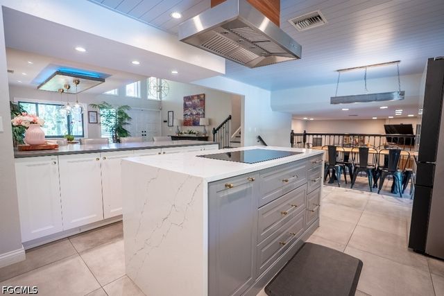 6100 Dogwood WAY, Naples, FL 34116