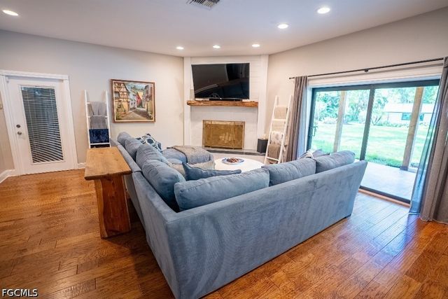 6100 Dogwood WAY, Naples, FL 34116