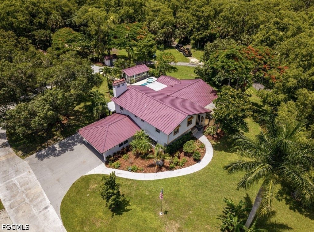 6100 Dogwood WAY, Naples, FL 34116
