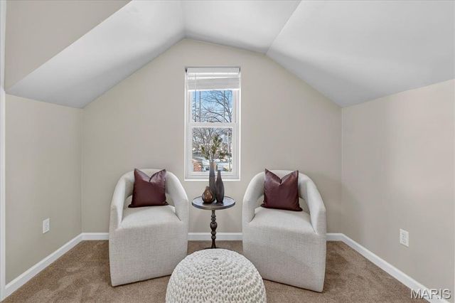 6758 Neosho Street, St Louis, MO 63109